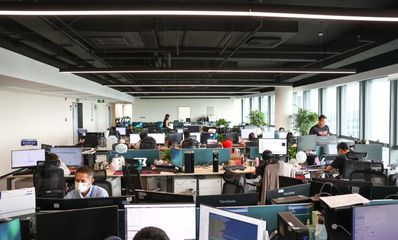 統(tǒng)信軟件文浩 產(chǎn)業(yè)數(shù)字化與數(shù)字產(chǎn)業(yè)化雙輪驅(qū)動，助推數(shù)字四川高質(zhì)量發(fā)展